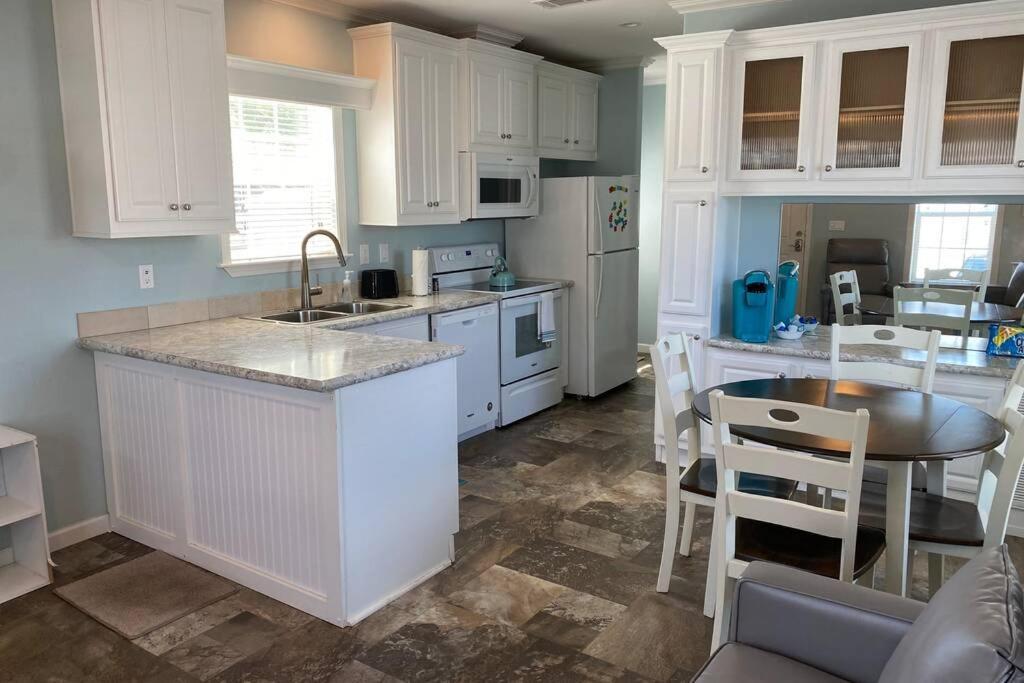 Cozy Tiny Home Near Disney World & Orlando Parks! Киссимми Экстерьер фото
