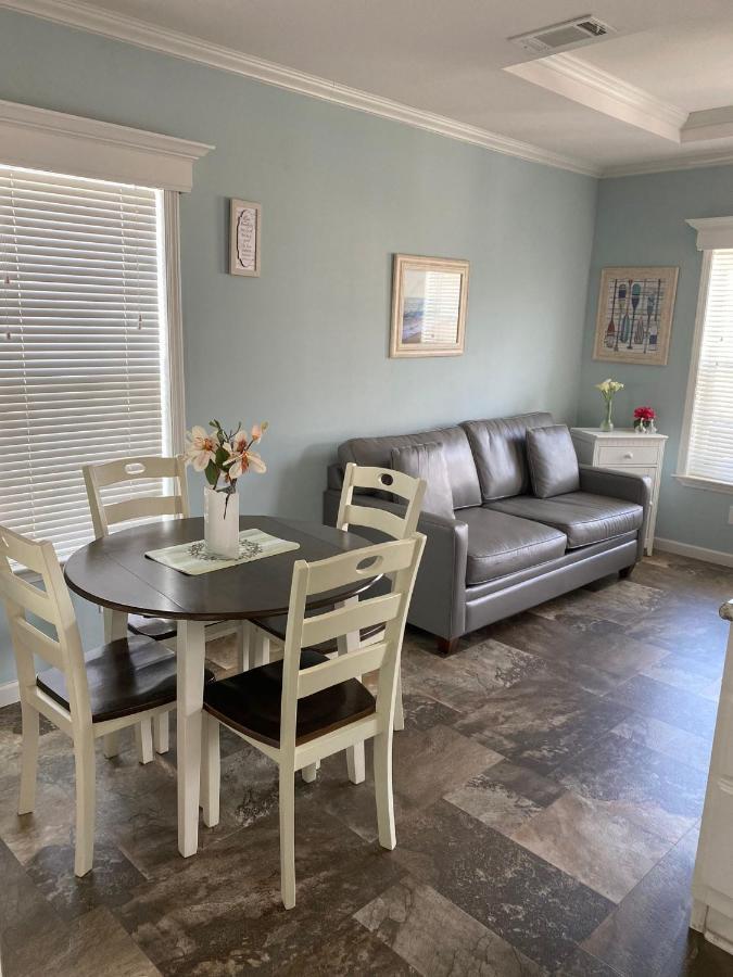 Cozy Tiny Home Near Disney World & Orlando Parks! Киссимми Экстерьер фото